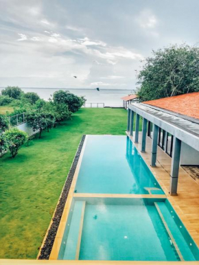 Villa Lagoonscape